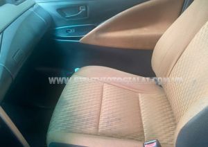 Xe Toyota Innova 2.0E 2017