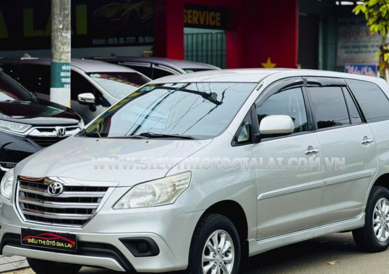 Toyota Innova 2.0E 2014