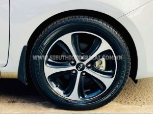 Xe Kia Rondo GAT 2016