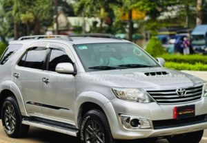 Xe Toyota Fortuner 2.5G 2014