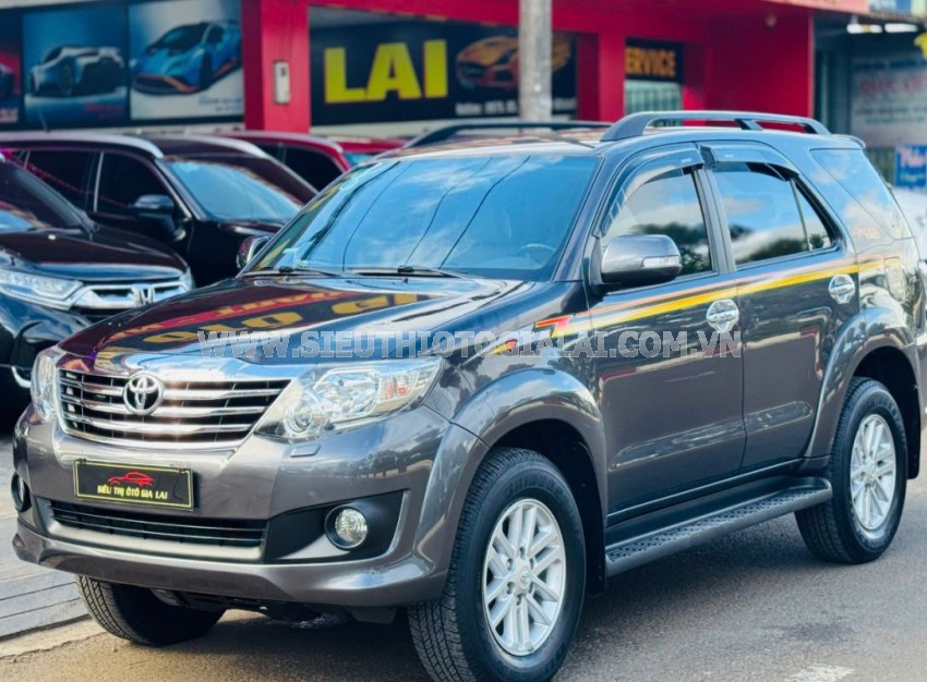 Fortuner 2.7V 4x4 AT 2013