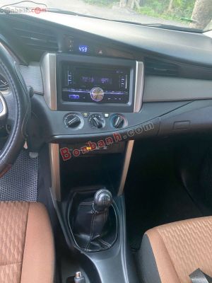 Xe Toyota Innova 2.0E 2016