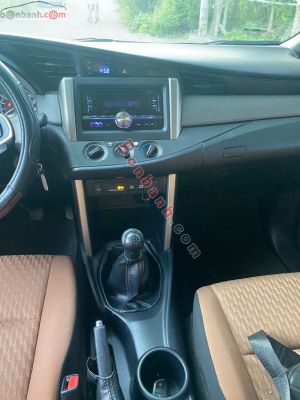 Xe Toyota Innova 2.0E 2016