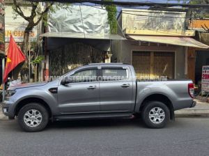 Xe Ford Ranger XLS 2.2L 4x2 AT 2020