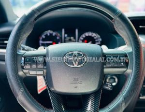 Xe Toyota Fortuner 2.4G 4x2 AT Legender 2021