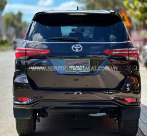 Xe Toyota Fortuner 2.4G 4x2 AT Legender 2021