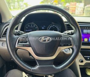 Xe Hyundai Elantra 1.6 MT 2017