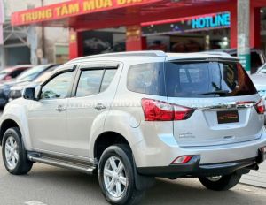 Xe Isuzu MU-X 2.5 4X2 MT 2016