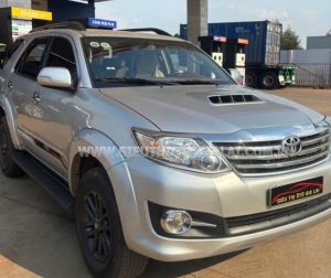 Xe Toyota Fortuner 2.5G 2016