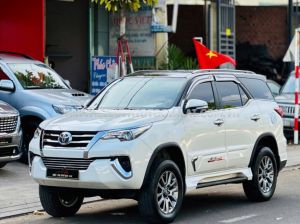 Xe Toyota Fortuner 2.7V 4x4 AT 2017