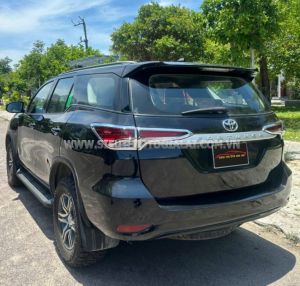 Xe Toyota Fortuner 2.4G 4x2 MT 2017