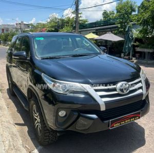 Xe Toyota Fortuner 2.4G 4x2 MT 2017