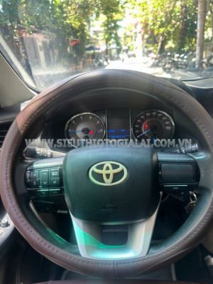 Xe Toyota Fortuner 2.4G 4x2 MT 2017
