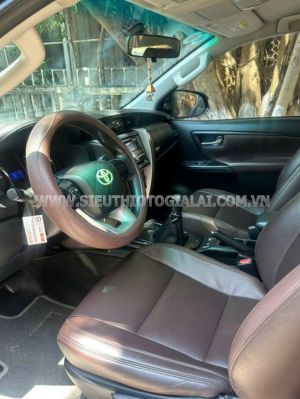 Xe Toyota Fortuner 2.4G 4x2 MT 2017