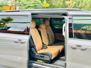 Xe Kia Carnival Premium 2.2D 8S 2024