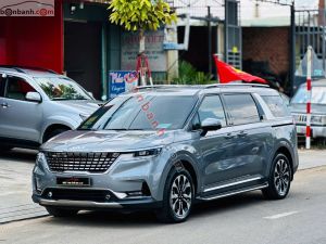 Xe Kia Carnival Premium 2.2D 8S 2024