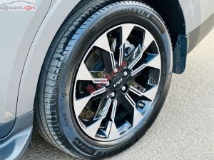 Xe Kia Carnival Premium 2.2D 8S 2024