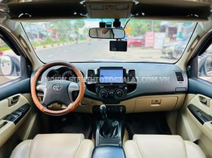 Xe Toyota Fortuner 2.5G 2015