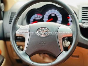 Xe Toyota Fortuner 2.5G 2015
