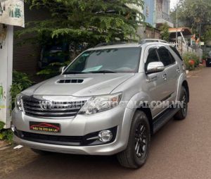 Xe Toyota Fortuner 2.5G 2016