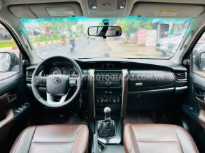 Xe Toyota Fortuner 2.4G 4x2 MT 2017
