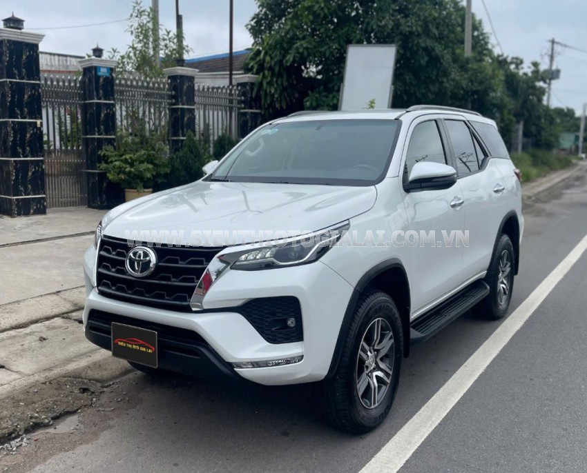 Toyota Fortuner 2.4G 4x2 AT 2021