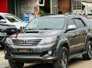 Xe Toyota Fortuner 2.5G 2015