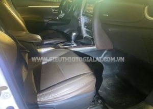 Xe Toyota Fortuner 2.4G 4x2 AT 2019