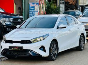 Xe Kia K3 Premium 2.0 AT 2022