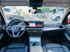 Xe BMW 3 Series 320i Sport Line 2024