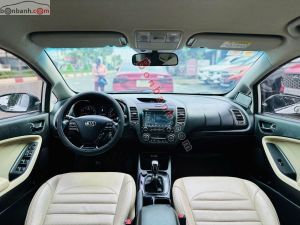 Xe Kia Cerato 1.6 MT 2017