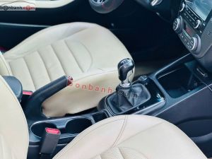 Xe Kia Cerato 1.6 MT 2017