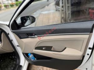 Xe Hyundai Elantra 1.6 MT 2020
