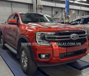 Xe Ford Ranger XLS 2.0L 4x2 AT 2023