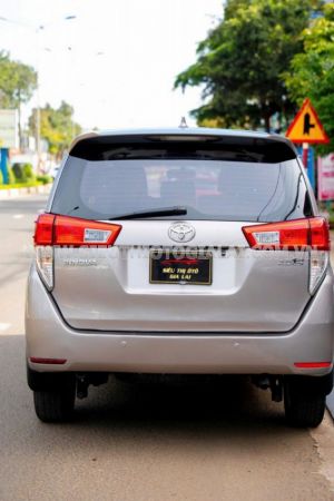 Xe Toyota Innova 2.0E 2018