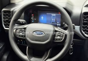 Xe Ford Ranger XLS 2.0L 4x2 AT 2022
