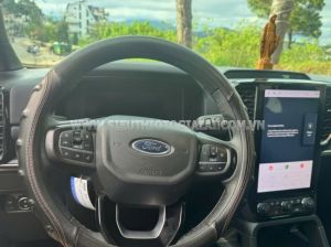 Xe Ford Everest Titanium Plus 2.0L 4x4 AT 2024