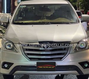 Xe Toyota Innova 2.0E 2015