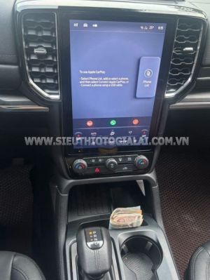 Xe Ford Everest Titanium Plus 2.0L 4x4 AT 2023