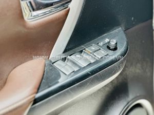 Xe Toyota Fortuner 2.4G 4x2 AT 2019