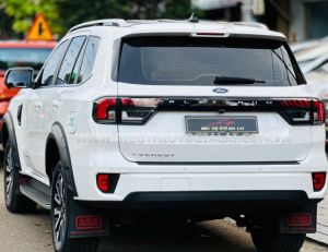 Xe Ford Everest Platinum 2.0L 4x4 AT 2025