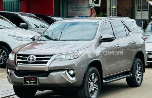 Xe Toyota Fortuner 2.4G 4x2 AT 2019