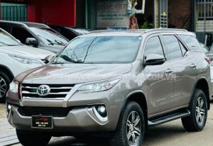 Xe Toyota Fortuner 2.4G 4x2 AT 2019
