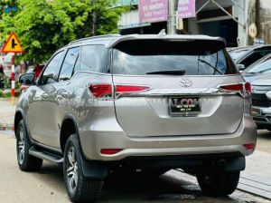 Xe Toyota Fortuner 2.4G 4x2 AT 2019