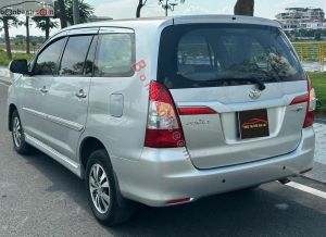 Xe Toyota Innova 2.0E 2016