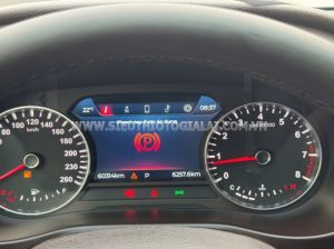 Xe VinFast Lux A 2.0 Premium 2.0 AT 2019