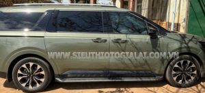 Xe Kia Carnival Premium 2.2D 7S 2024