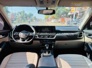 Xe Kia Seltos Premium 1.6 AT 2020