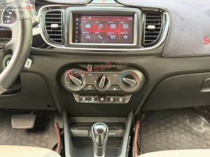 Xe Kia Soluto 1.4 AT Deluxe 2024
