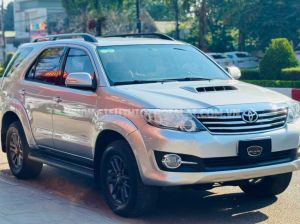 Xe Toyota Fortuner 2.5G 2015